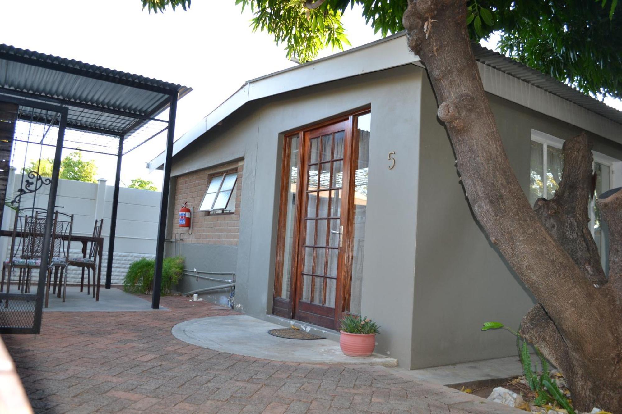 Travel North Guesthouse Tsumeb Extérieur photo