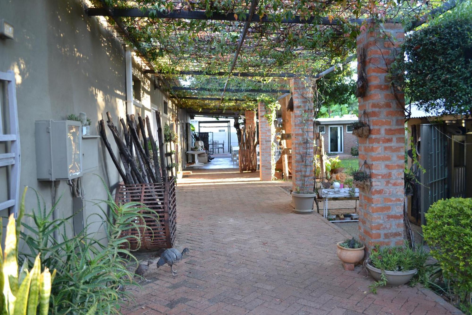 Travel North Guesthouse Tsumeb Extérieur photo